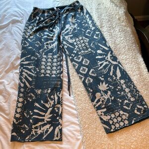 Urban Outfitters: Out From Under Sloane Printed Lounge Pant
